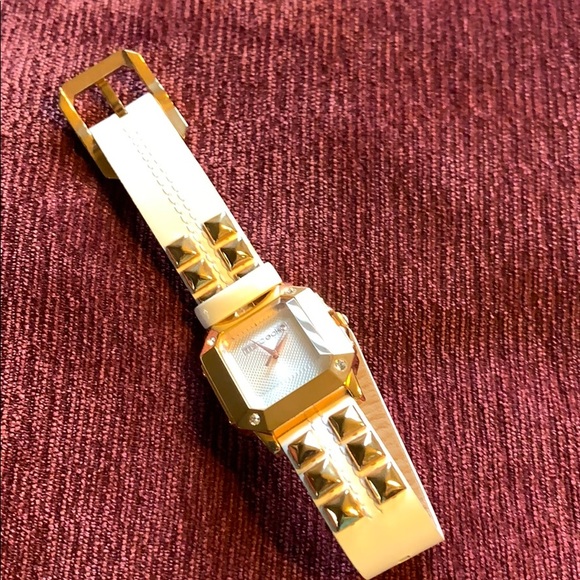 Ladies Watch - Picture 2 of 2